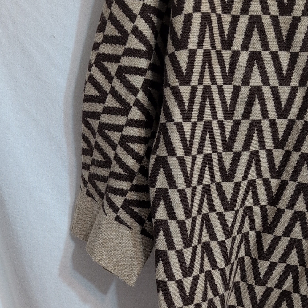 Chic Geometric Patterned Turtleneck Sweater - image 3